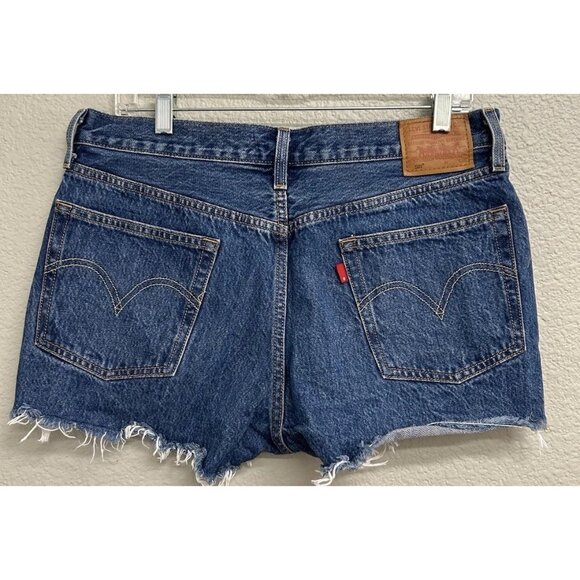 Levi’s 501 High Rise Denim Jean Shorts Women’s Size 31 Dark Wash Button Fly - Picture 2 of 9